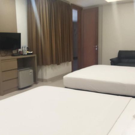 Yobel Hotel Yogyakarta Extérieur photo