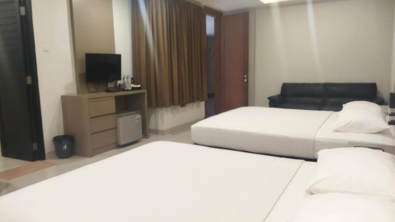 Yobel Hotel Yogyakarta Extérieur photo